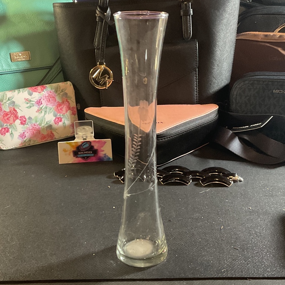 Gorgeous Clear Glass Vase